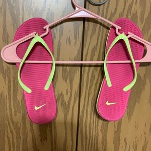 Womens nike flip flops